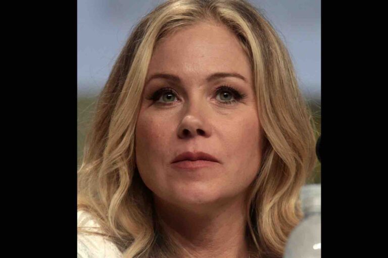 Christina Applegate (2014)