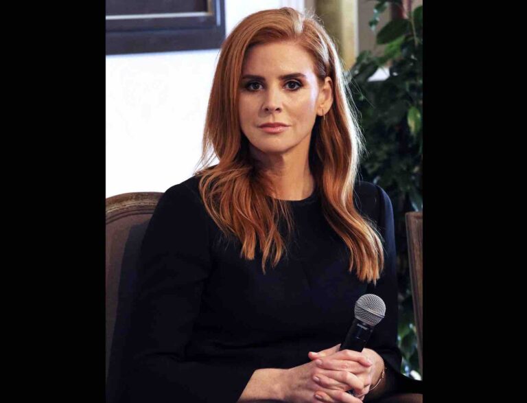 Sarah Rafferty (2018)